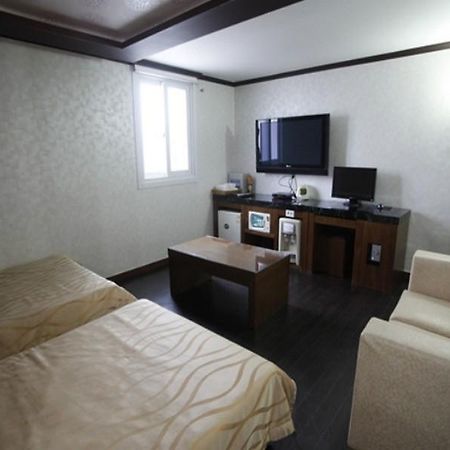 Diamond Hotel Suwon Exterior photo